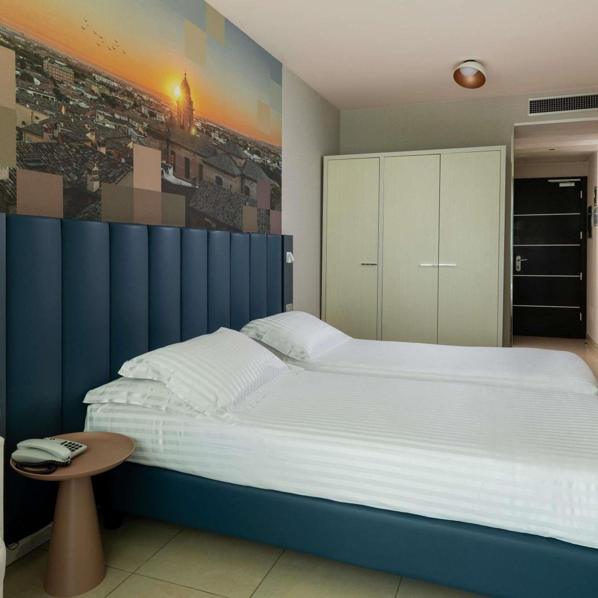 Classic, Twin Beds, Lateral Side Sea View, Balcony، MERCURE RIMINI ARTIS 3/10