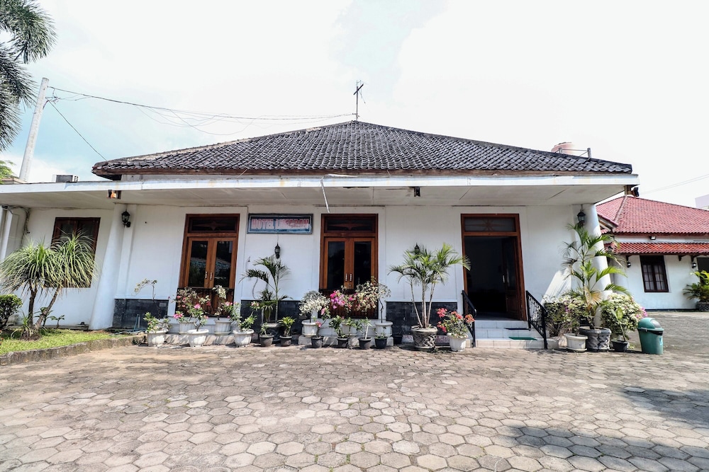 Hotel Limaran 5/77