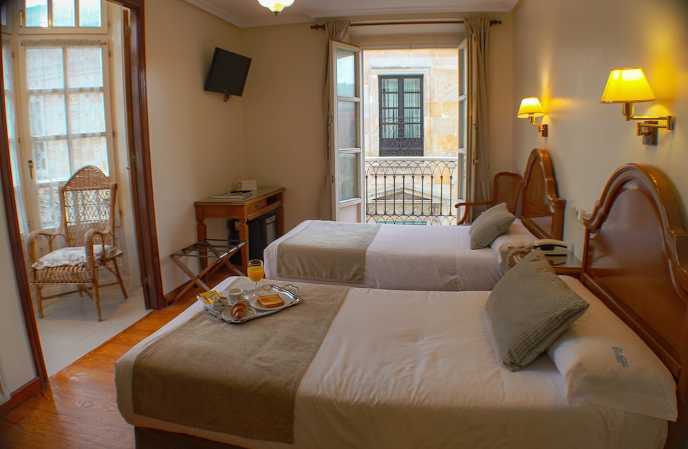 Hotel Asturias 10/31