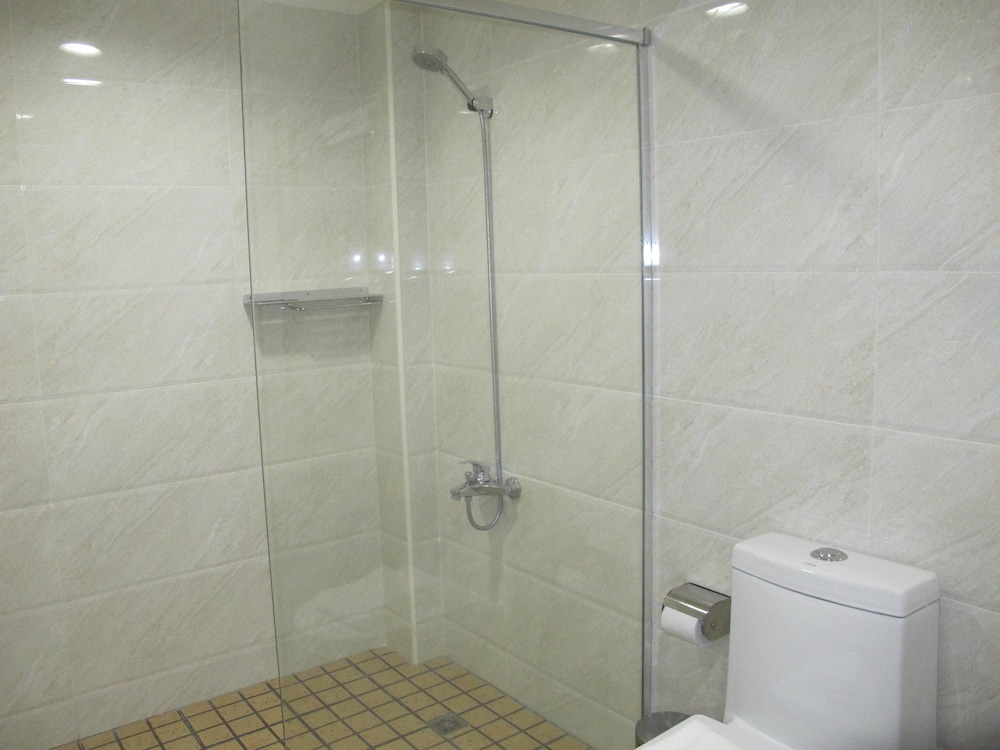 Townhouse Oak Vera Hotel Near Clark International Airport 54/57