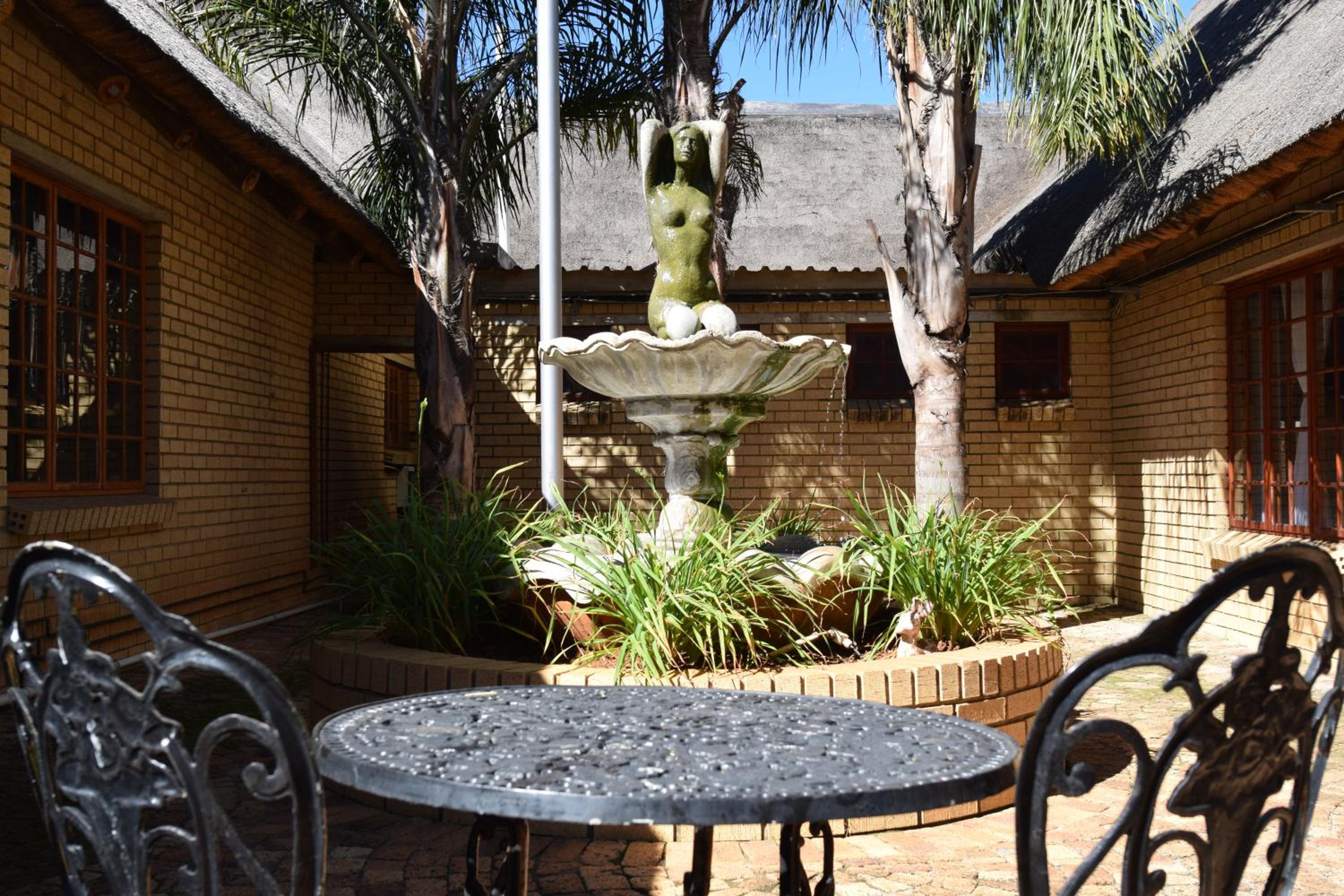 Thabong Bed & Breakfast 17/18