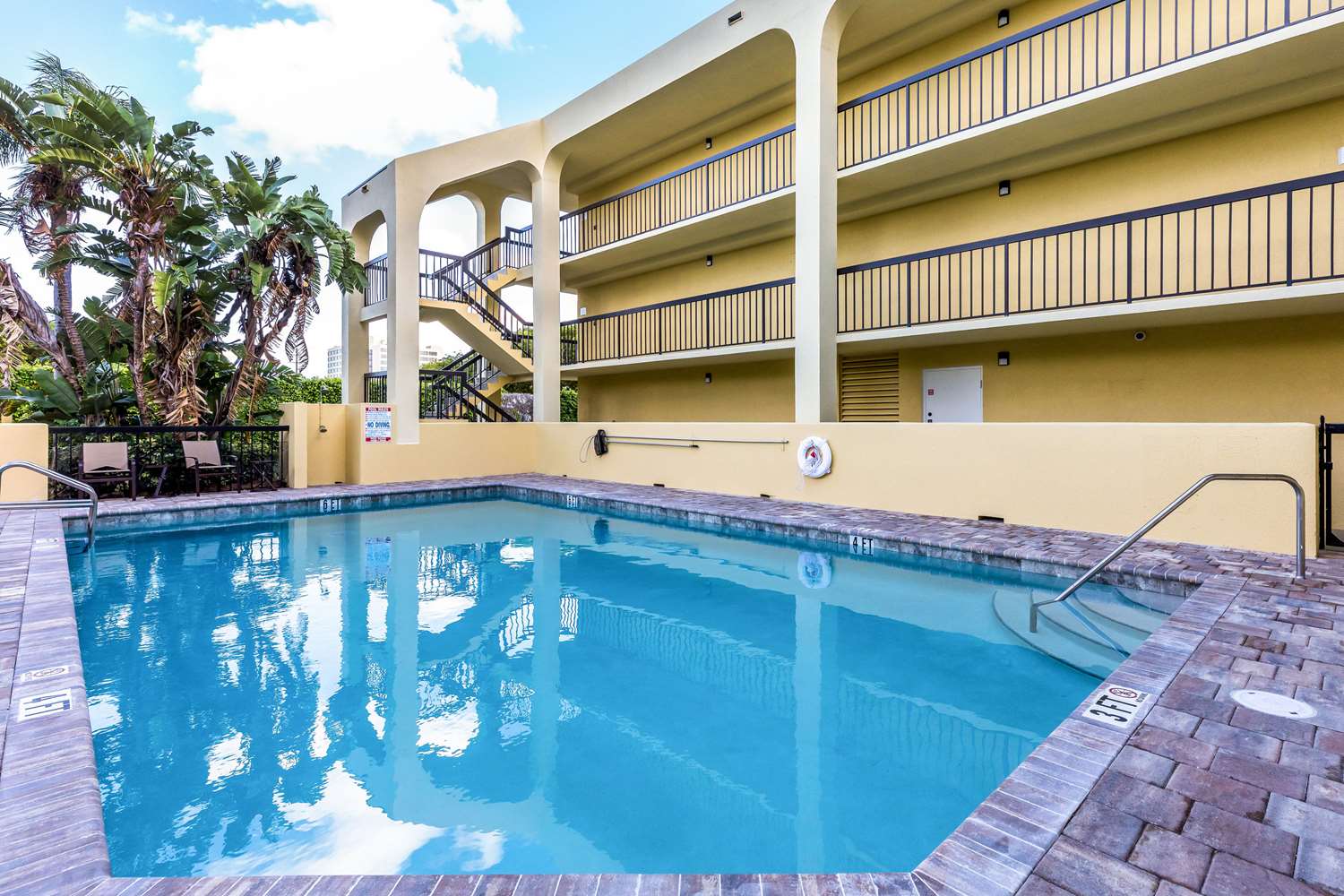 Quality Inn Palm Beach International Airport 4/19