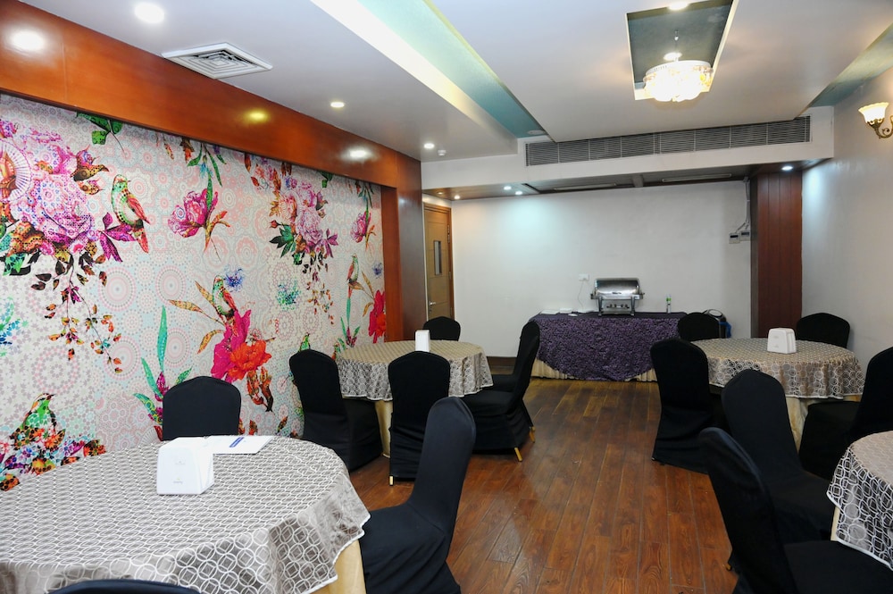 Leela Grande Hotel 37/50