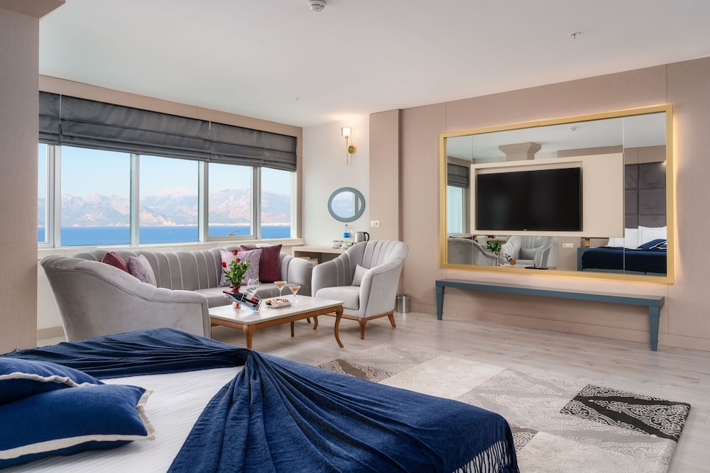 Delta Hotels by Marriott Antalya Lara - Adult Only 18 Plus 24/33