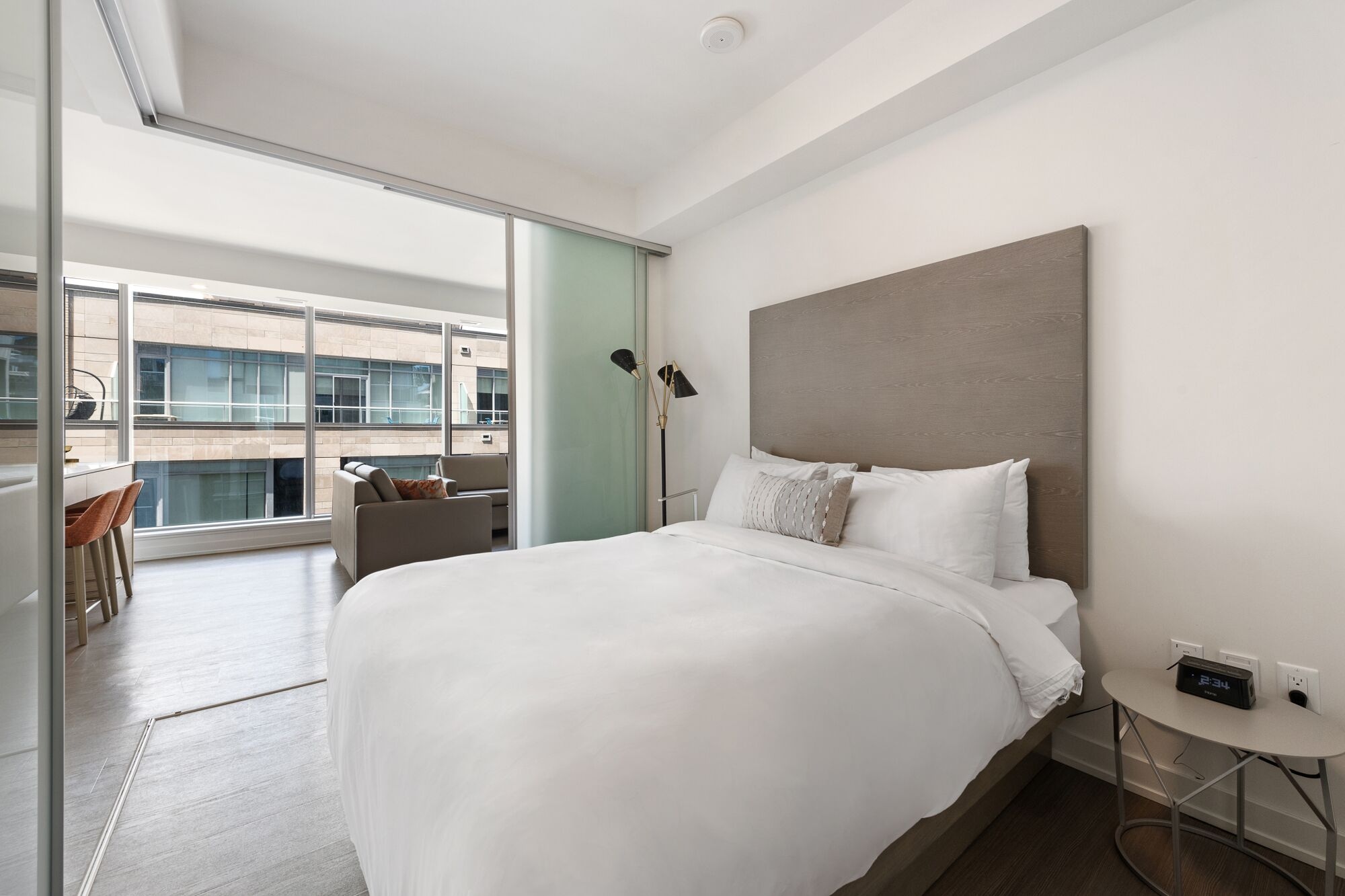 2 BEDROOMS, SIGNATURE, BALCONY, LARGE