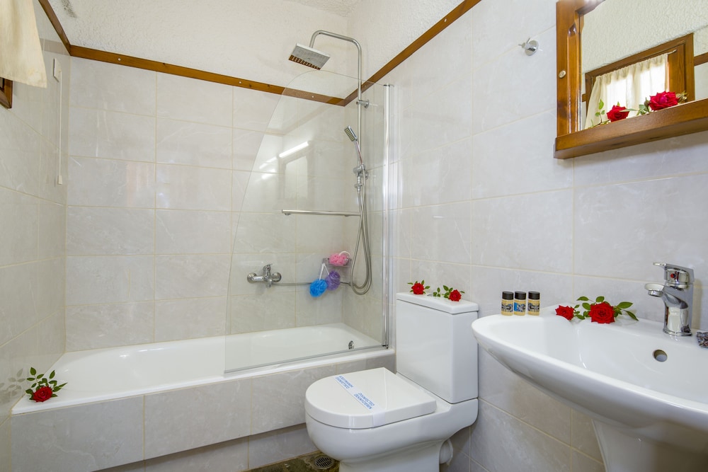 Folia Hotel Apartments 49/50