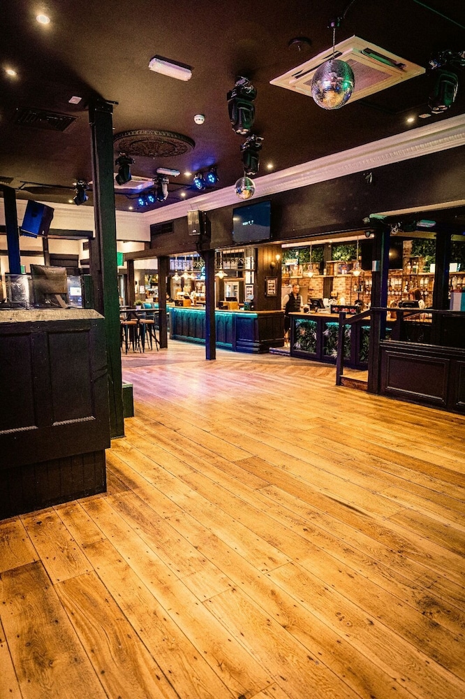 The Vestry 47/50