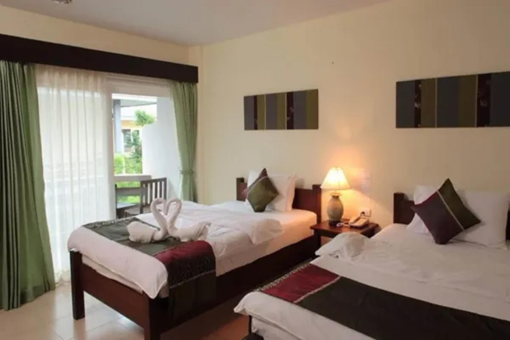 Deluxe, Twin Beds