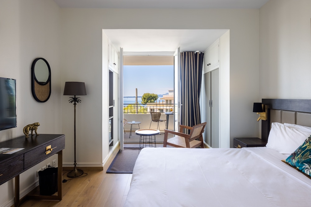 La Villa Cap D Antibes 24/77