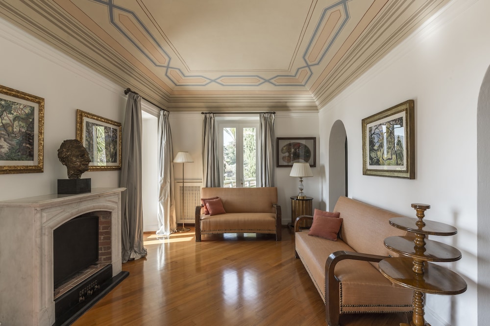 VILLA DELLA PERGOLA 52/83