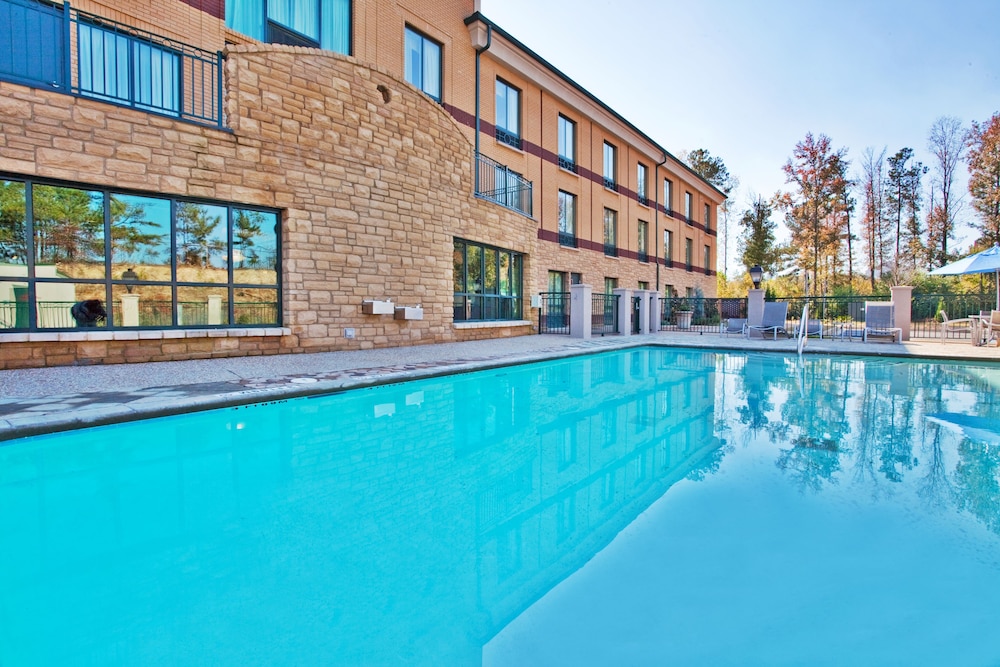 Holiday Inn Express Hotel And Suites Macon West 5/63