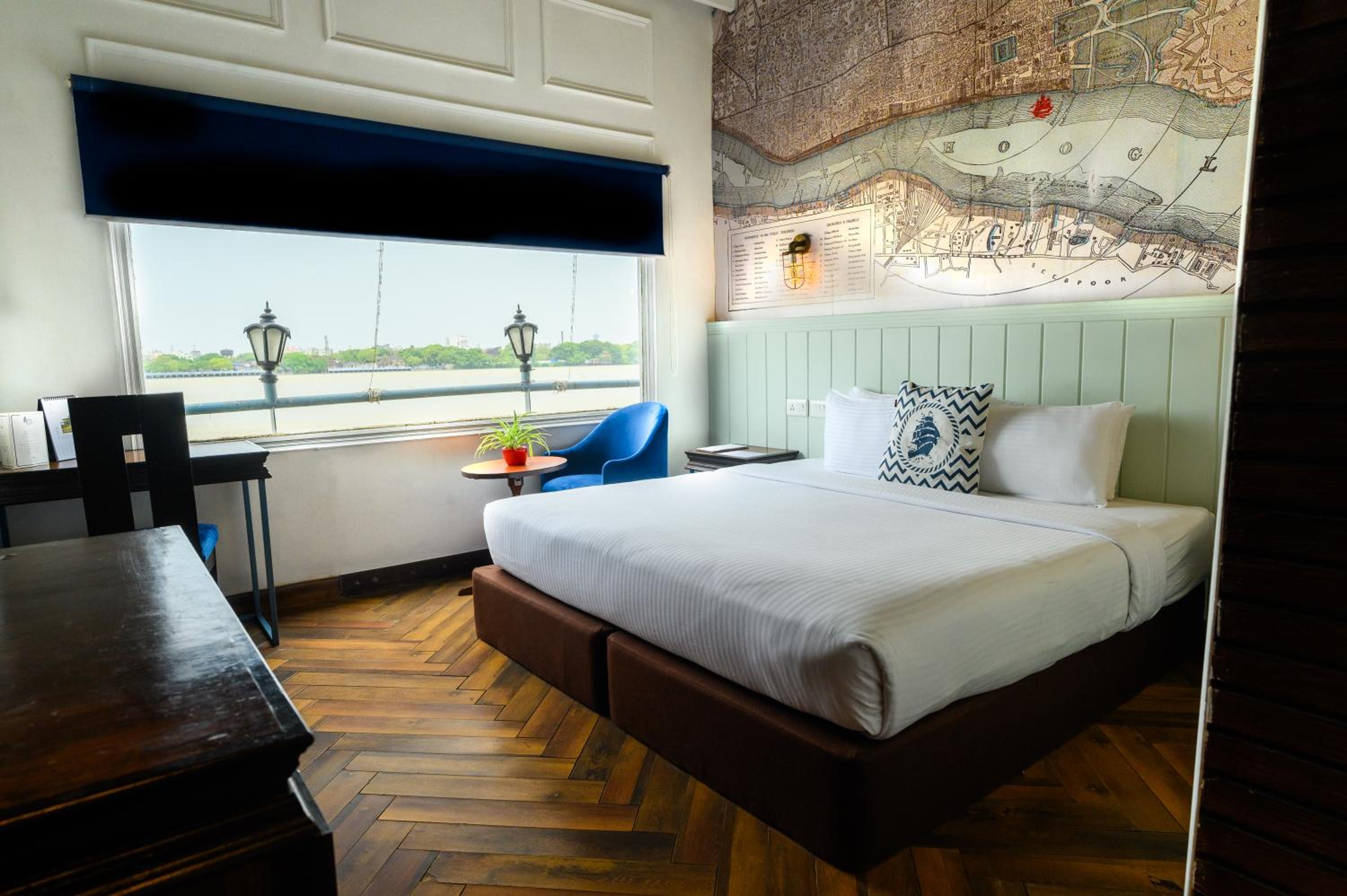 Heritage, Cabin, King Bed, River View