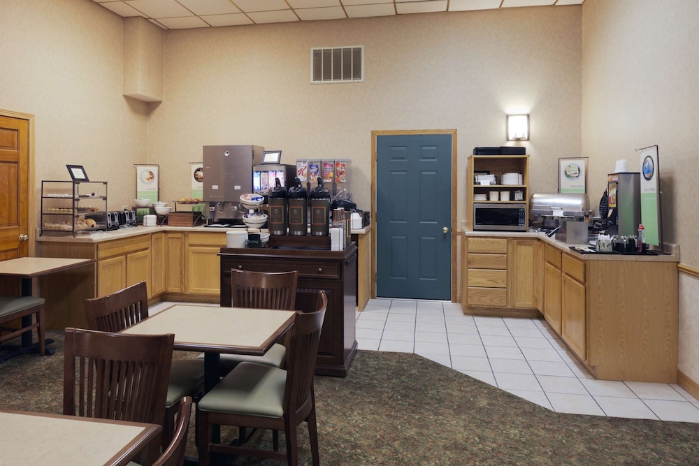 Country Inn And Suites By Radisson Sparta 41/55