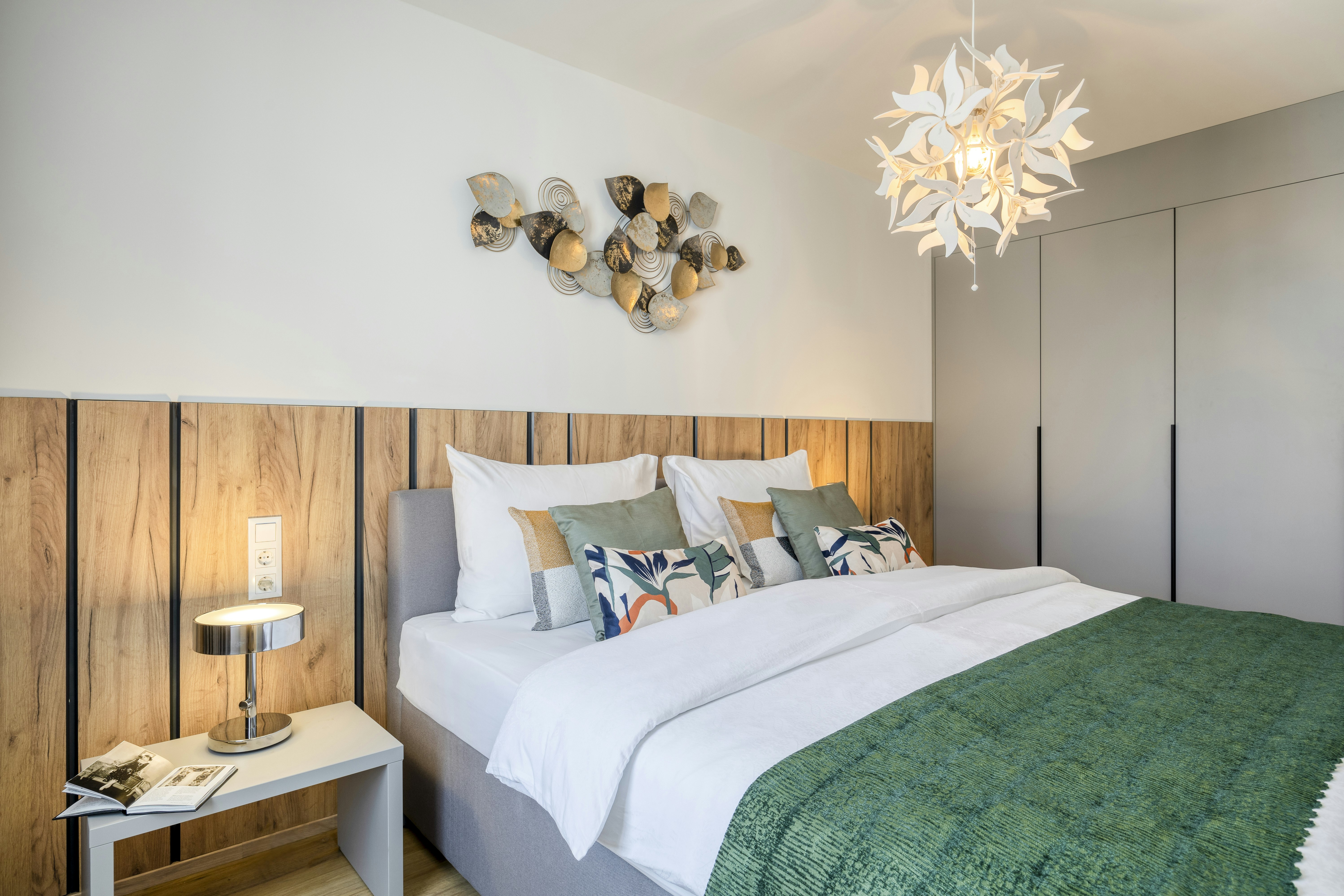 1 BEDROOM, APARTMENT