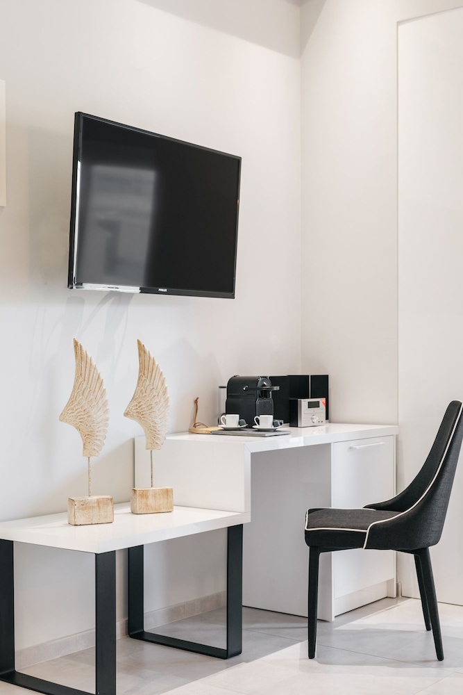 Minthi Boutique Apartments 37/50