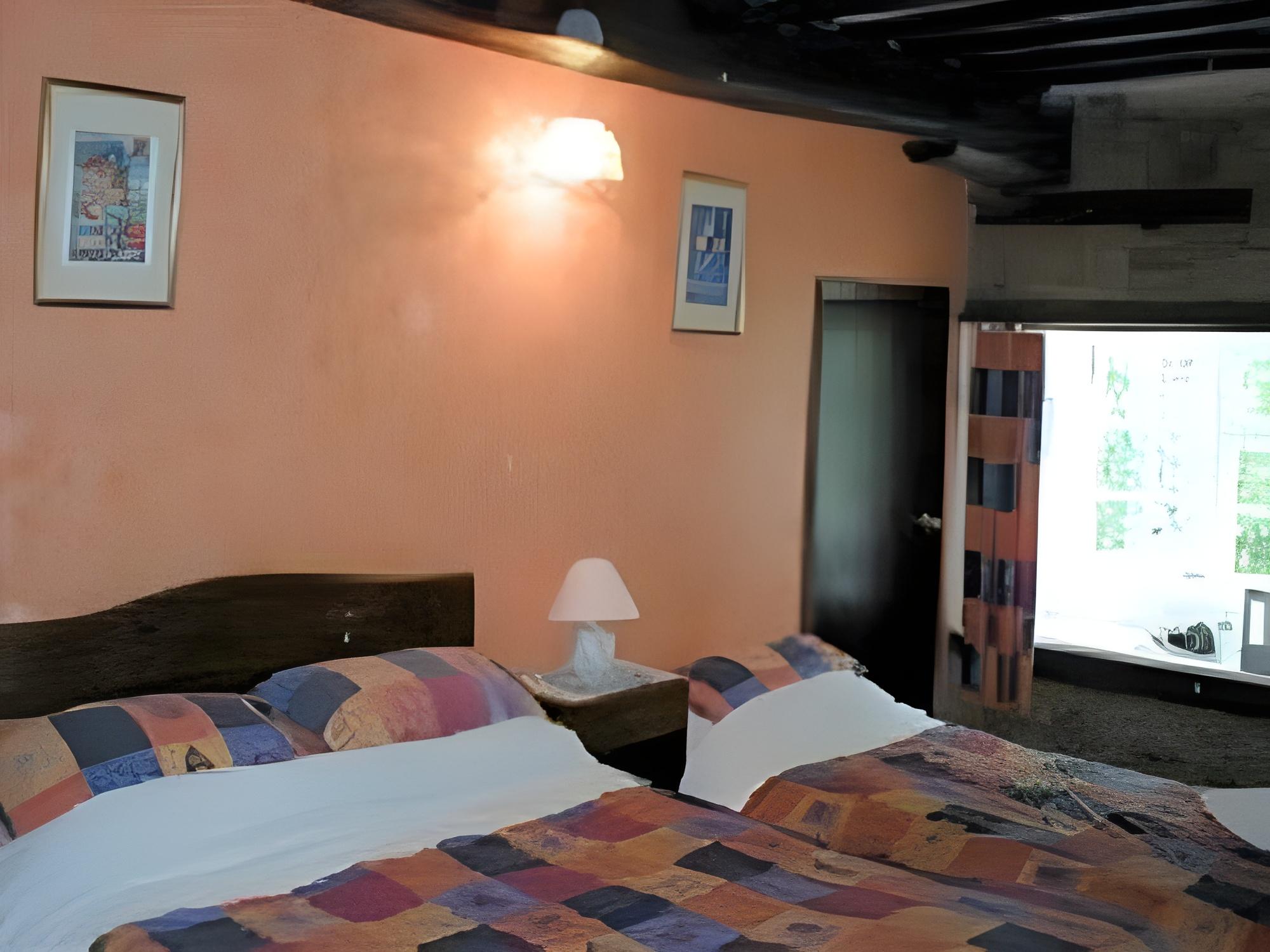 Room, Twin Beds