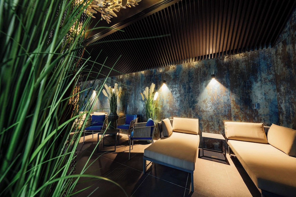 Radisson Blu Carlton 35/73