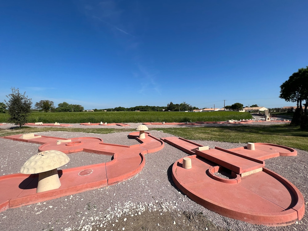 Domaine de Roullet 26/50