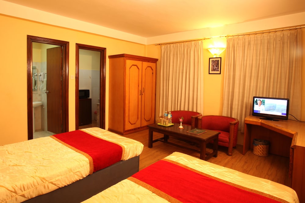 Royal Astoria Hotel 13/35