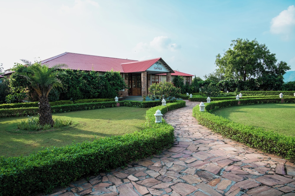 Sariska Safari Lodge 27/30