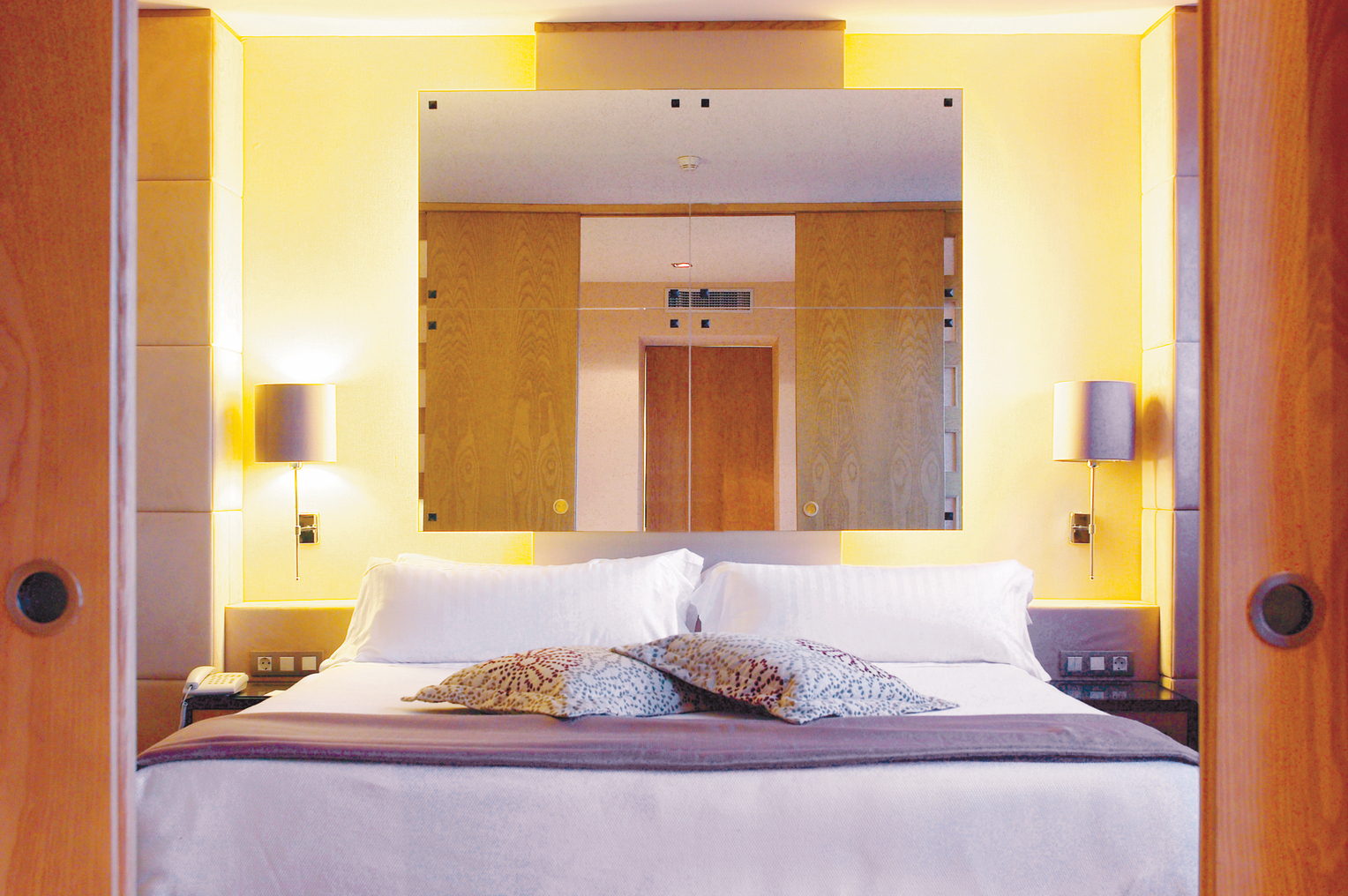 Junior Suite, Single