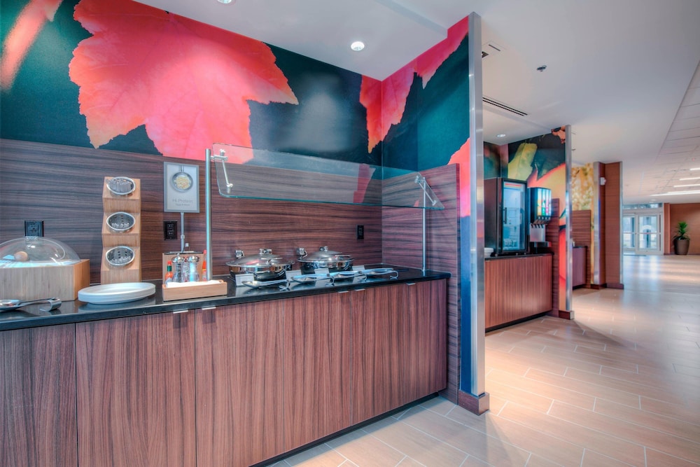 Fairfield Inn And Suites By Marriott Charlotte Airport 8/100