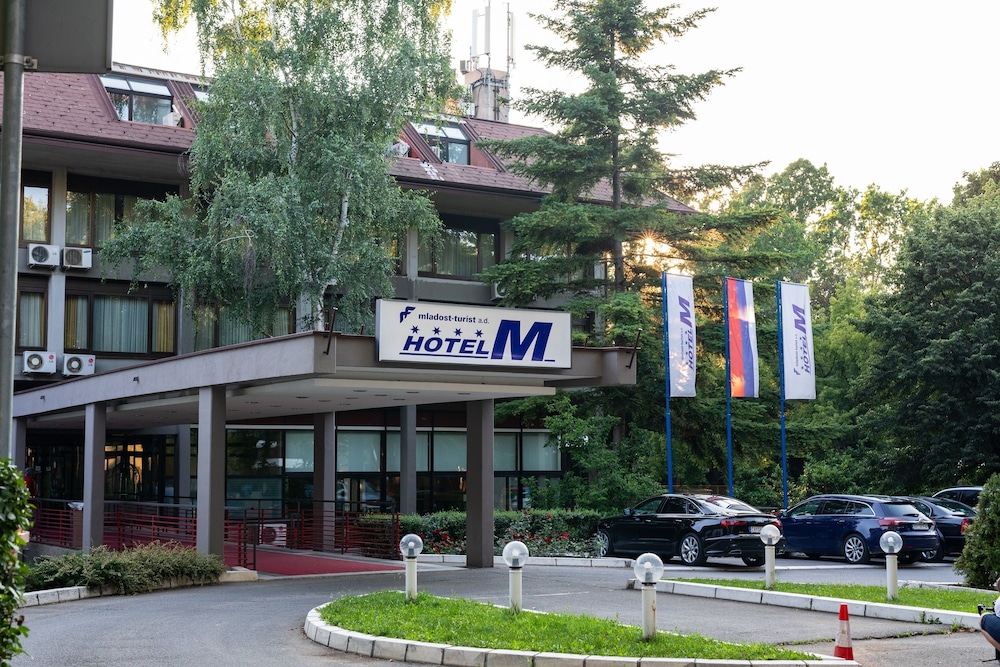 HOTEL M 2/39