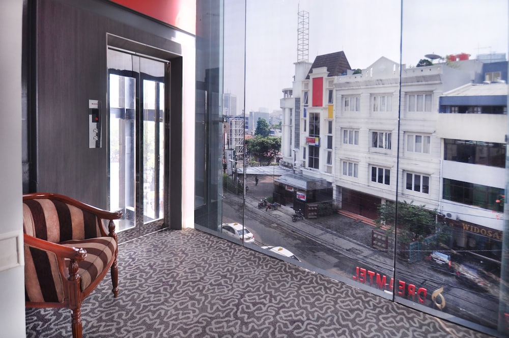 Dreamtel Jakarta 58/68