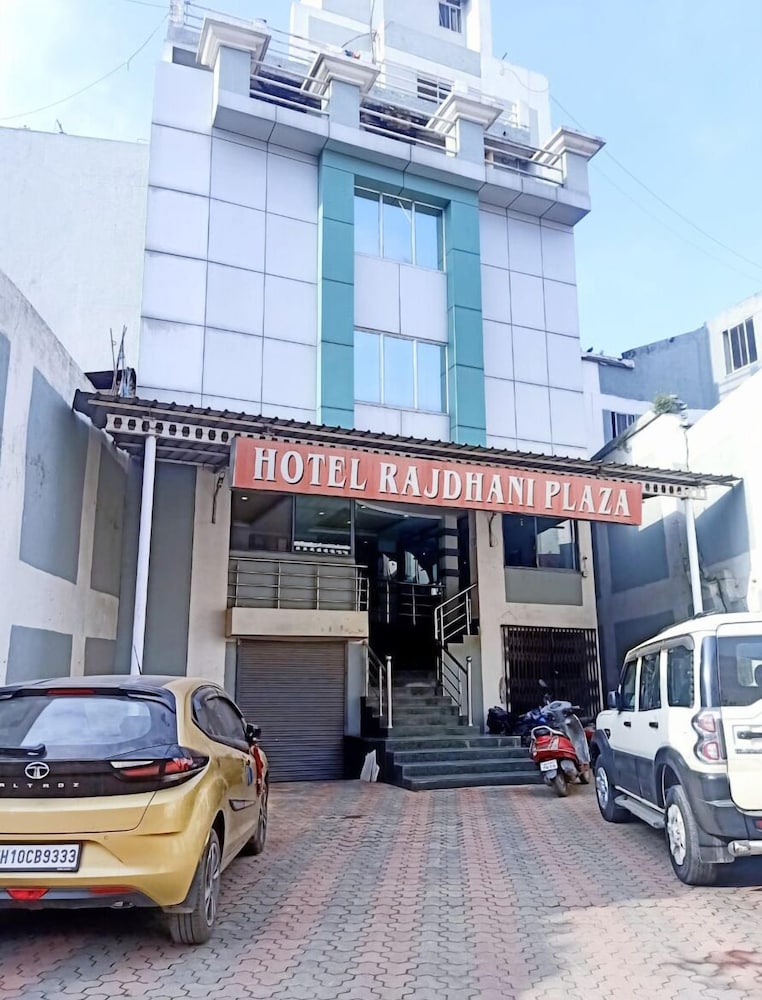 Hotel Rajdhani Plaza 37/43