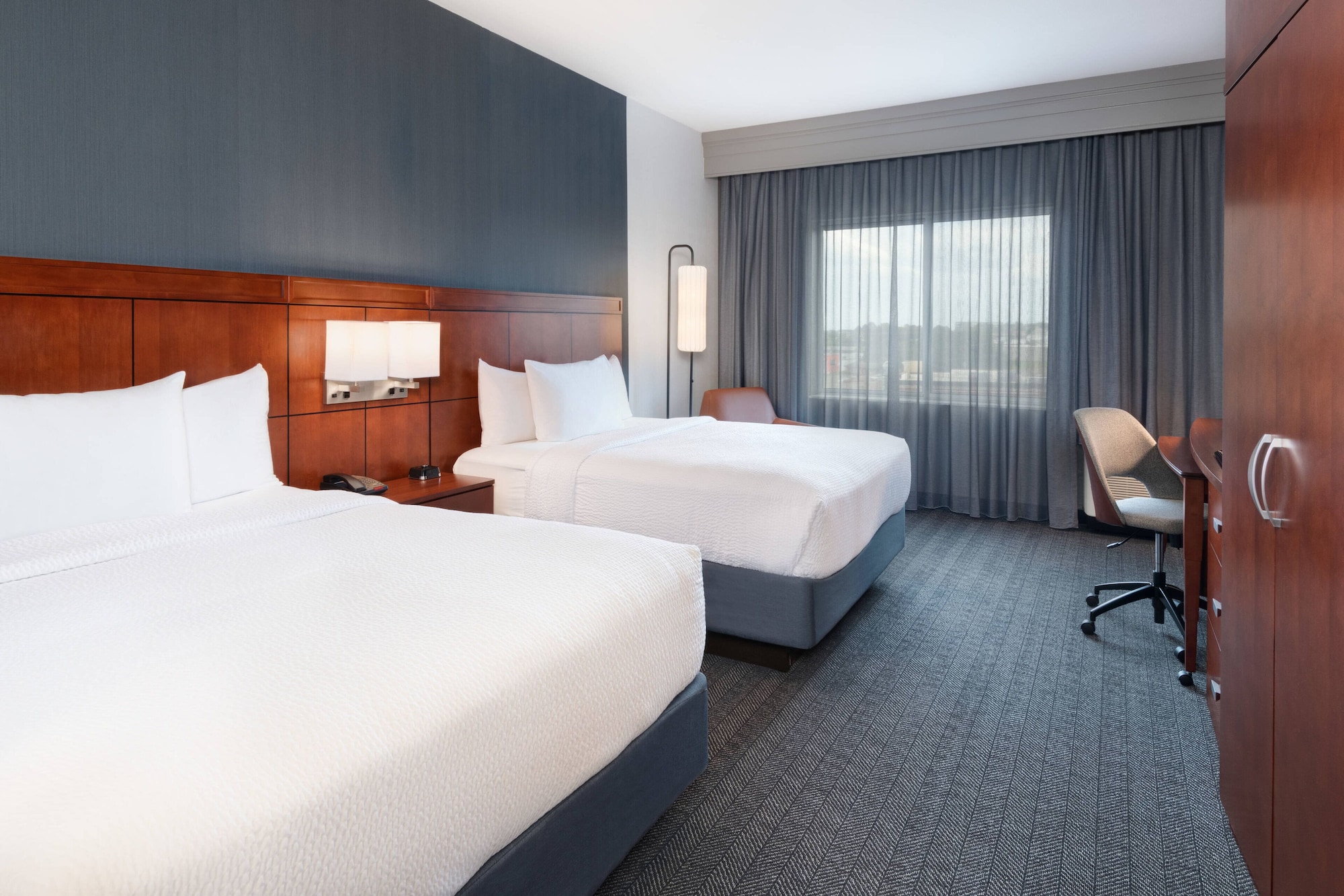 room, 2 queen beds