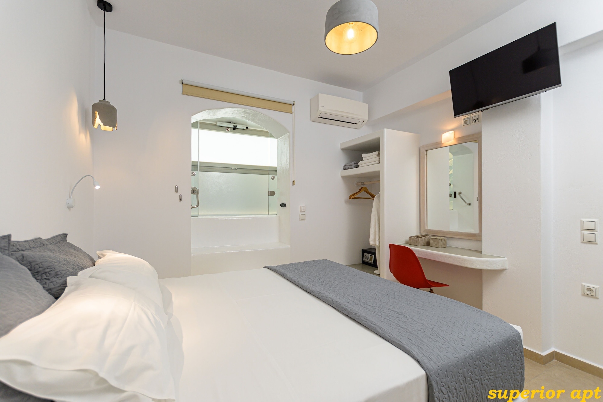 2 BEDROOMS, SUPERIOR, APARTMENT, HOT TUB