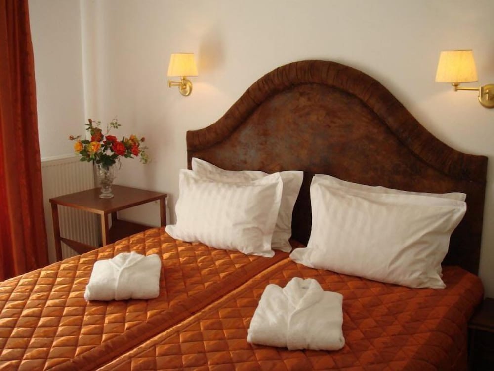 Alexandria Hotel 37/50