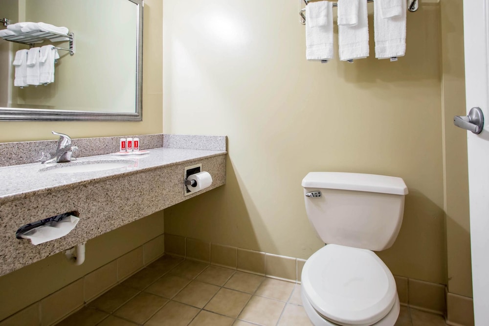 Econo Lodge Harrisburg Hershey 11/26