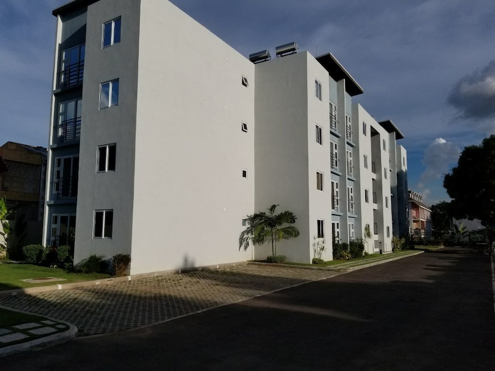 Kingston Luxury Guest Apt At Sullivan 15/19