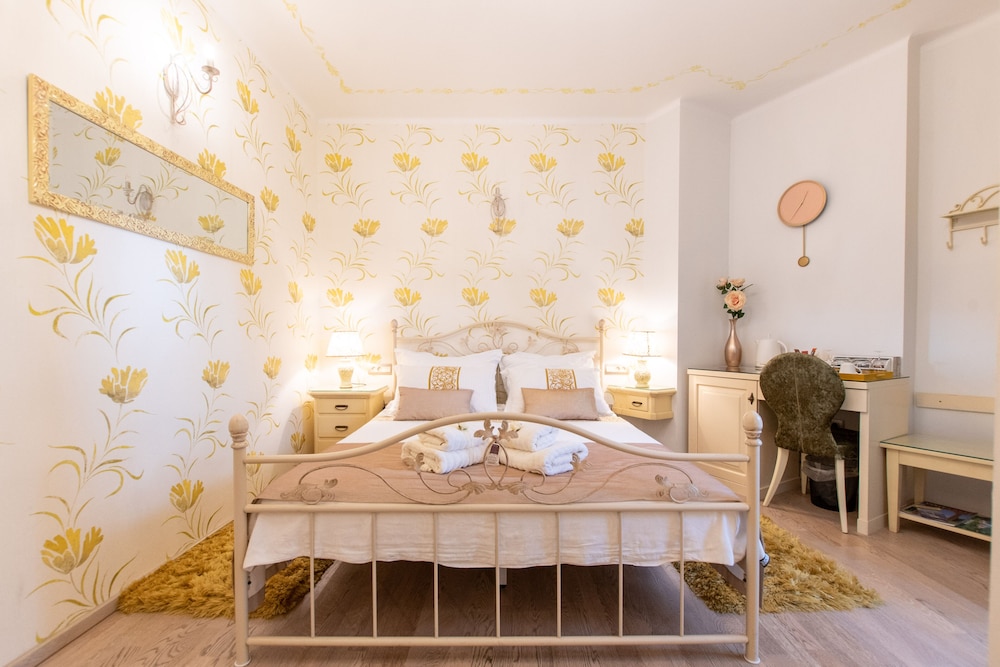 Unique Luxury Rooms 47/66