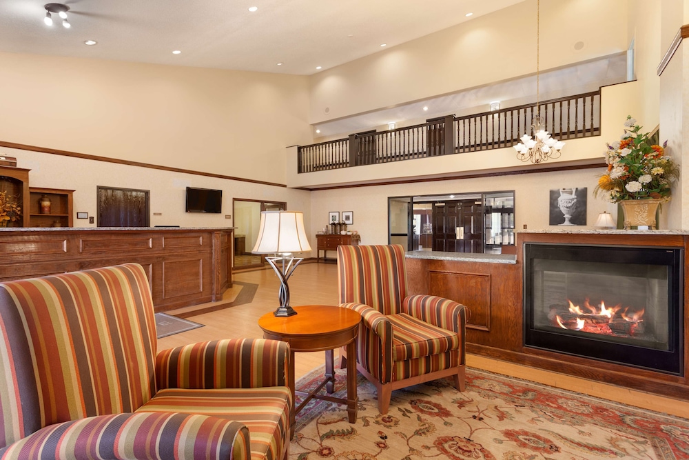 Country Inn and Suites by Radisson Coon Rapids MN 17/32