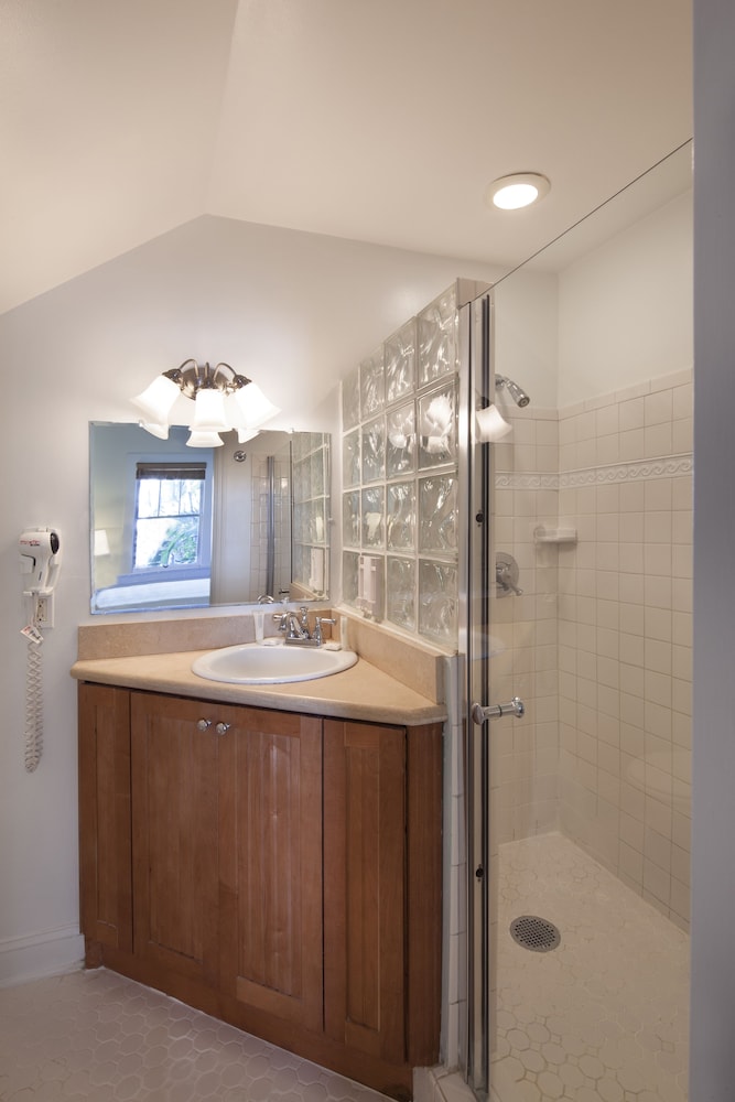 The Southernmost Inn - Adult Only 7/60