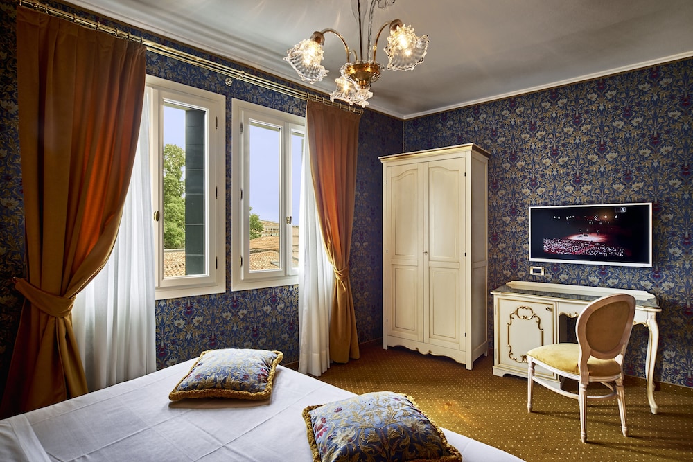 Gardena Hotel 35/69