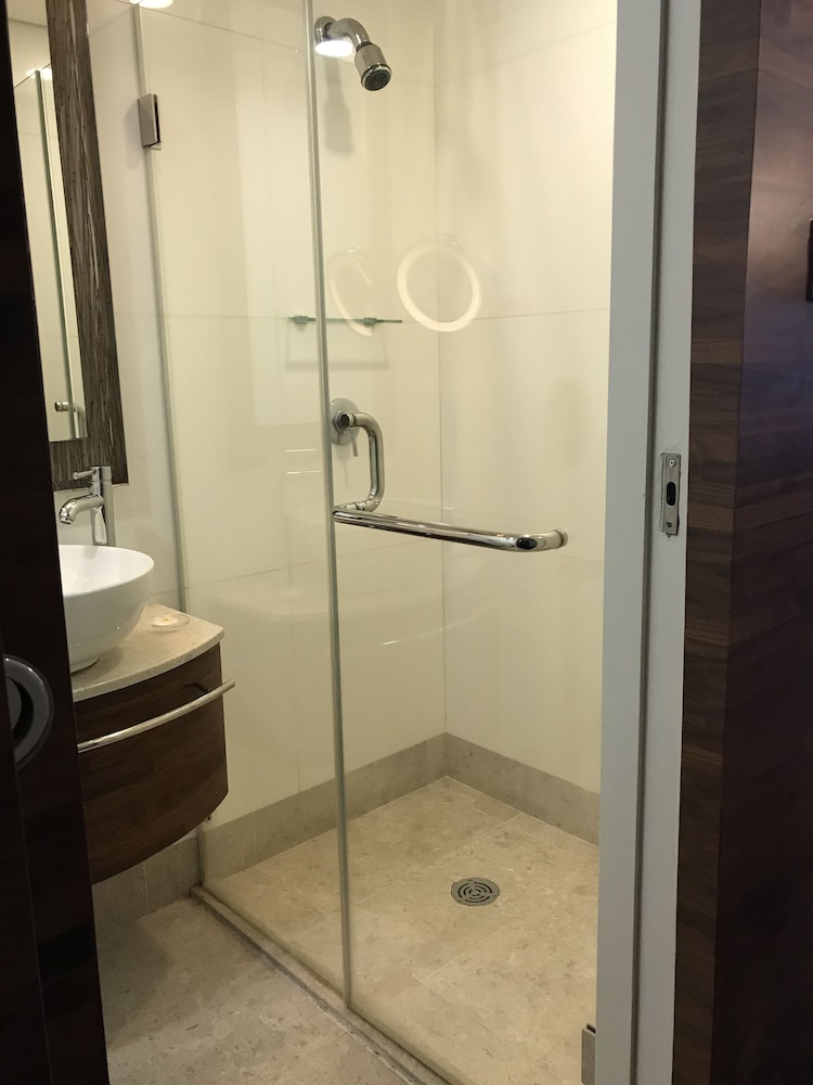 Nina Hotel Causeway Bay Formerly L Hotel Causeway Bay Harbour View 12/35