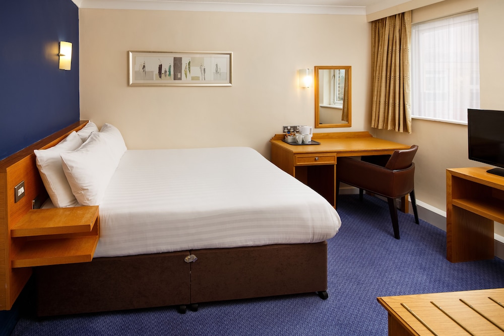 Mercure Bradford Bankfield Hotel 10/50