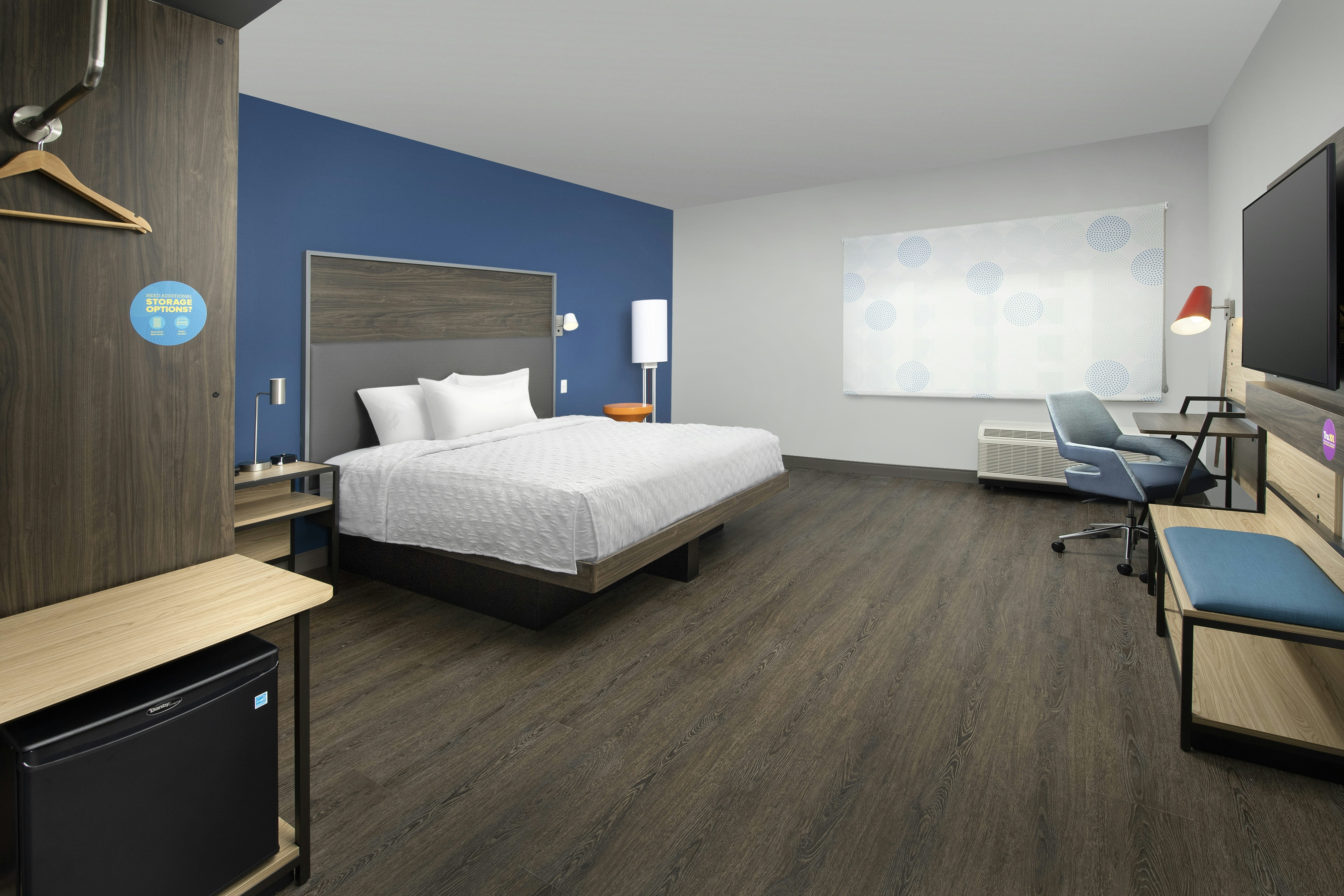 ROOM, KING BED, ACCESSIBLE