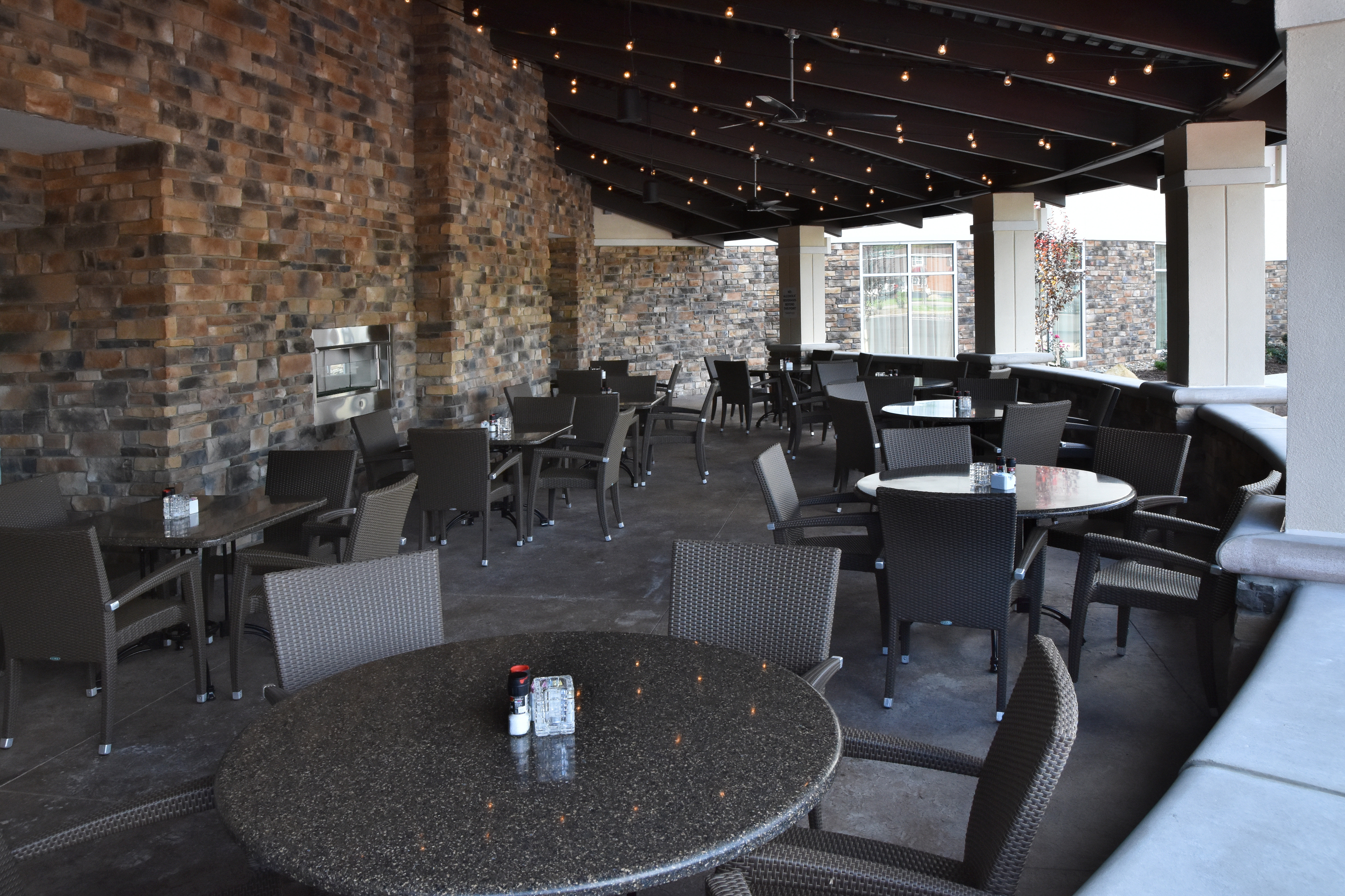 Holiday Inn Canton (Belden Village) 57/72