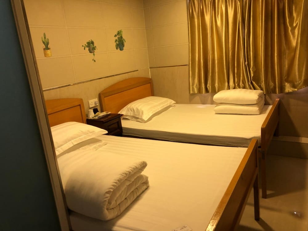 New Prince Hotel 12/51