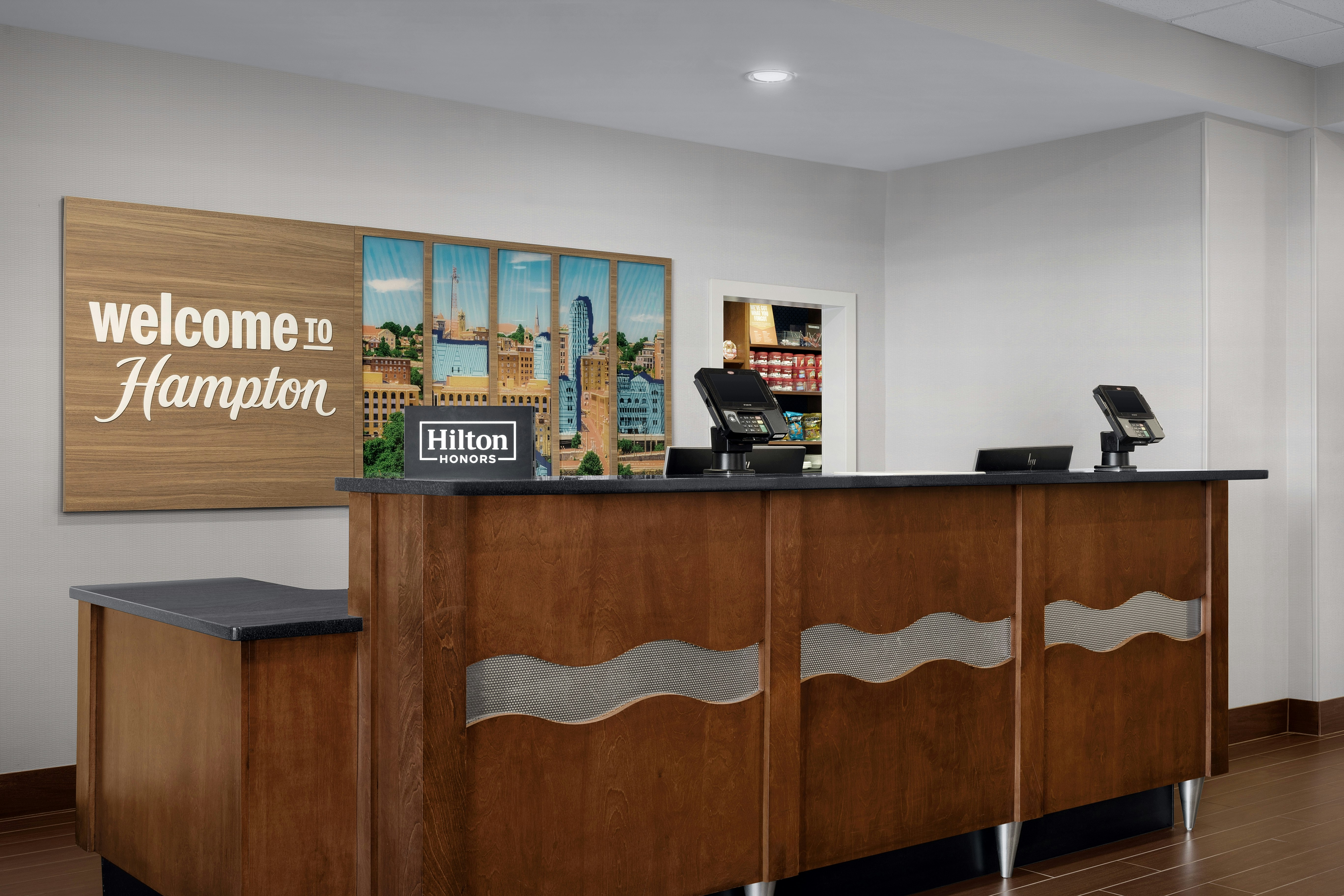 Hampton Inn Suites Lynchburg 7/37