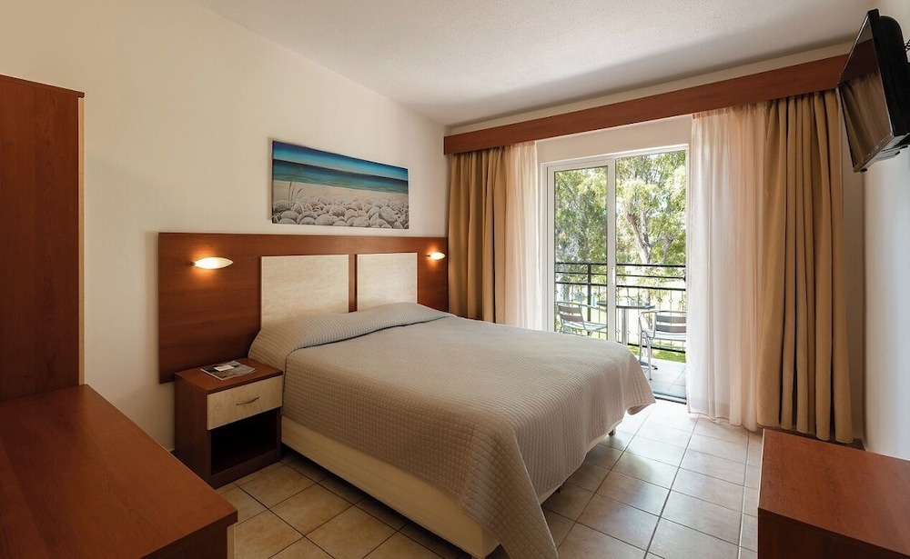 TWIN ROOM GARDEN VIEW