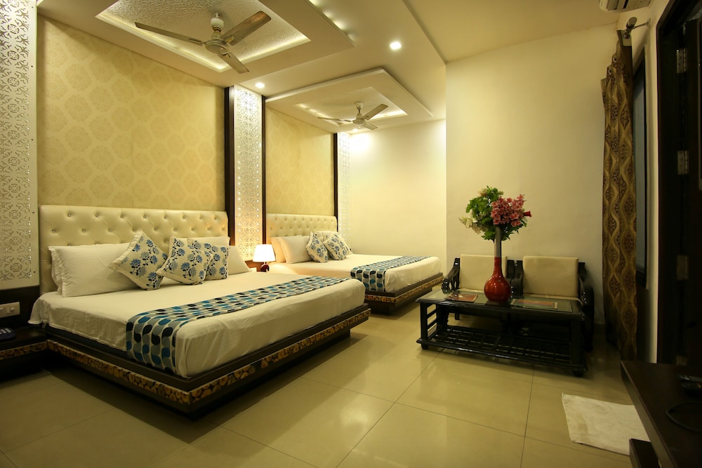 HOTEL RIYA PALACE 24/50