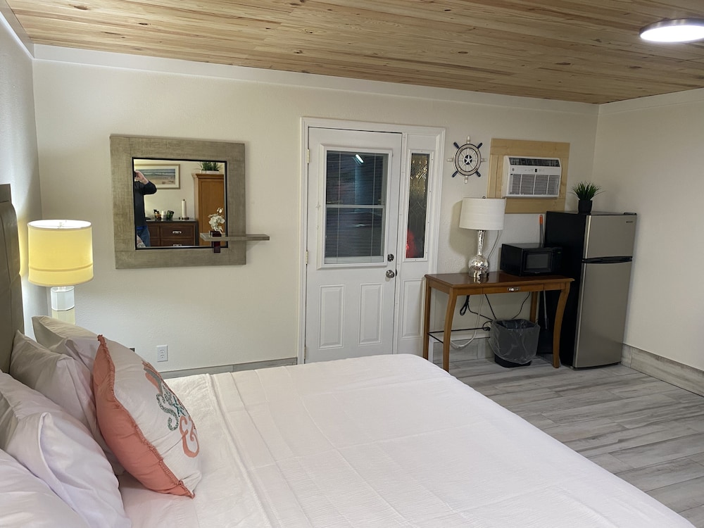 Gulf Coast Inn 18/50