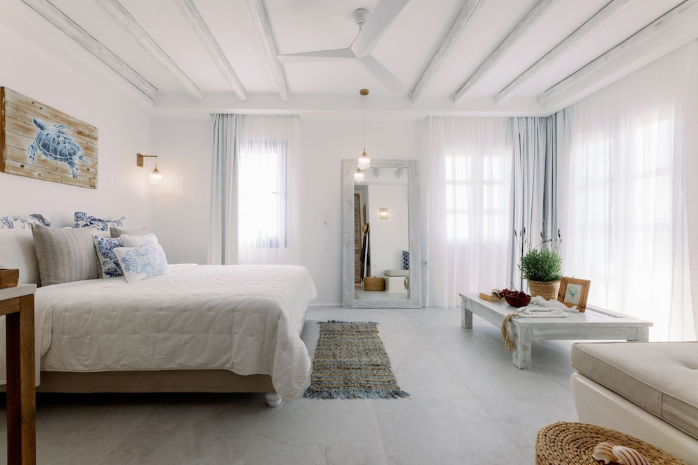 Athina Studios & Suites 14/50