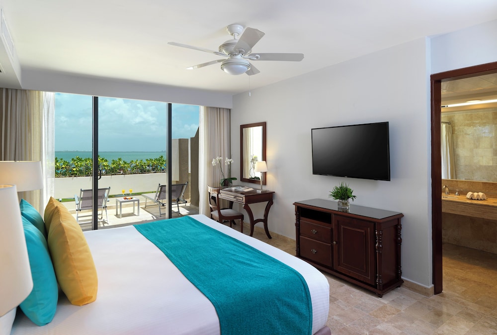 Master, Premium, Suite, 2 Double Beds, Sunset View