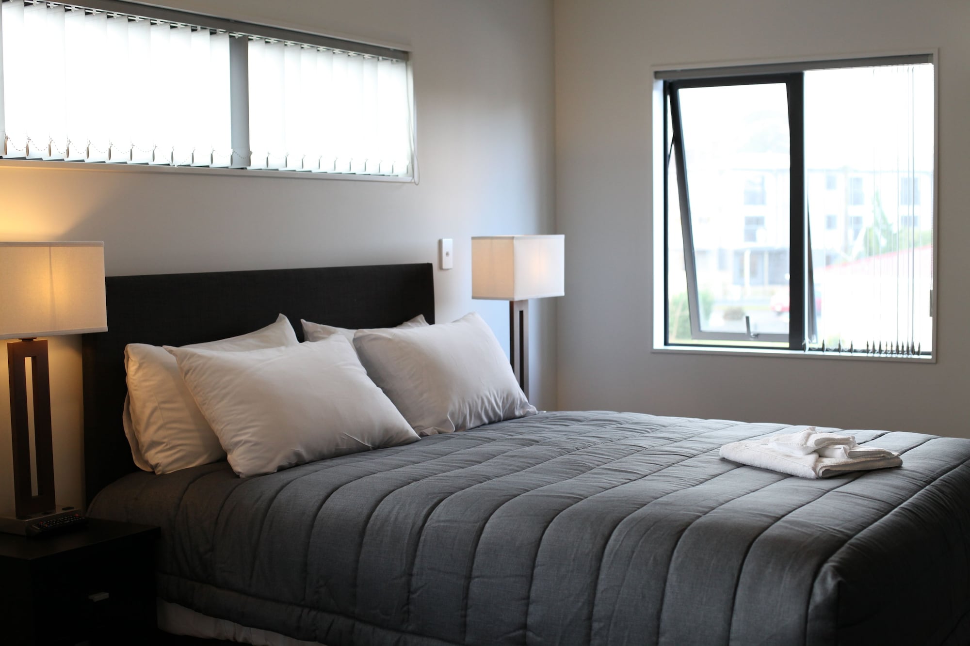 2 BEDROOMS, STUDIO